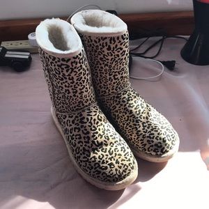 Snow leopard Uggs